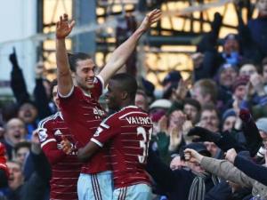 وست هام يفوز على هال سيتي بثلاثية 