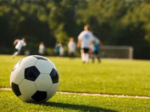 المكبر يتعادل سلبًا مع الأمعري