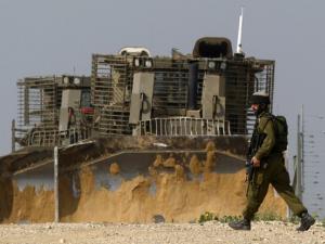 غزة الاحتلال الحدود الآليات العسكرية