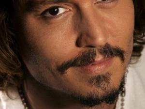 جوني ديب في المحكمة بسبب ..عملية قتل!