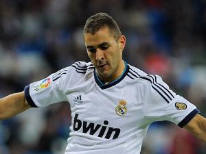 بنزيمة يستجوب في تحقيق بشأن شريط جنسي