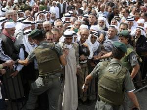 الاحتلال رمضان التصاريح القدس قلنديا 