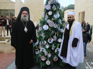 "شجرة الميلاد الوطنية "في جامعة القدس